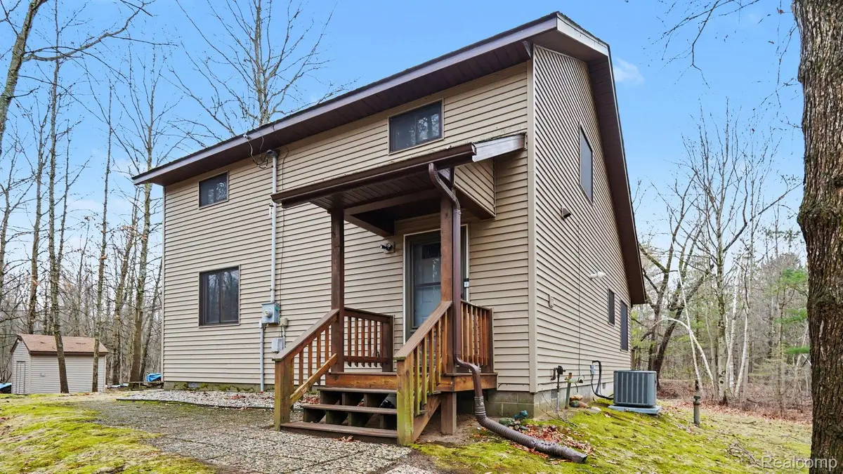 301 W Fike Road, Sanford, MI 48657 - #1