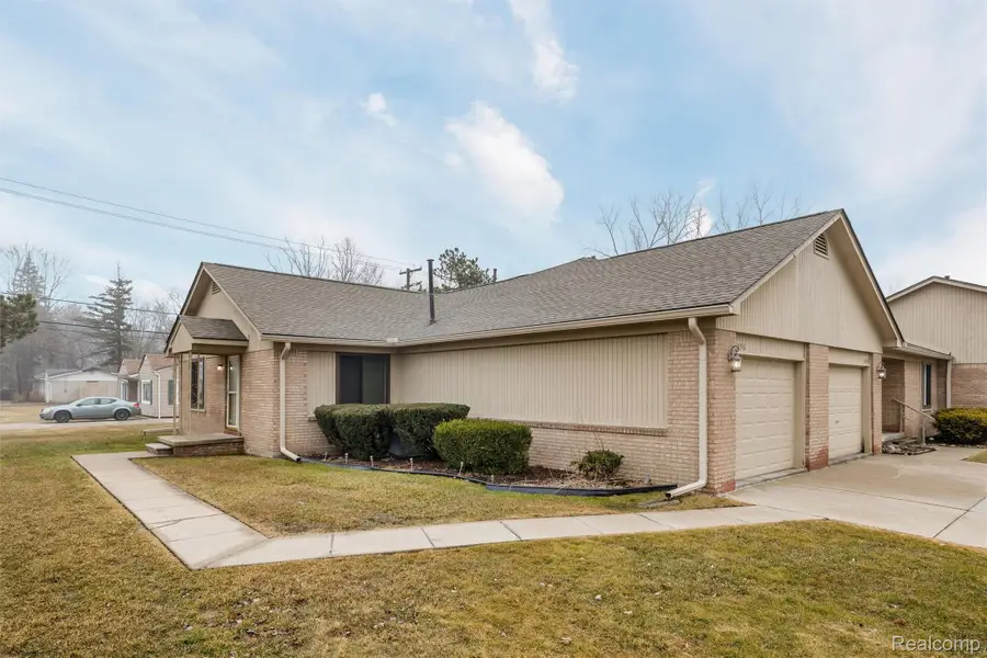 31896 Cristina Drive, Roseville, MI 48066 - #3