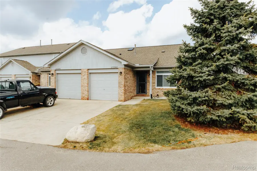 23342 Redman Court, Trenton, MI 48183 - #2