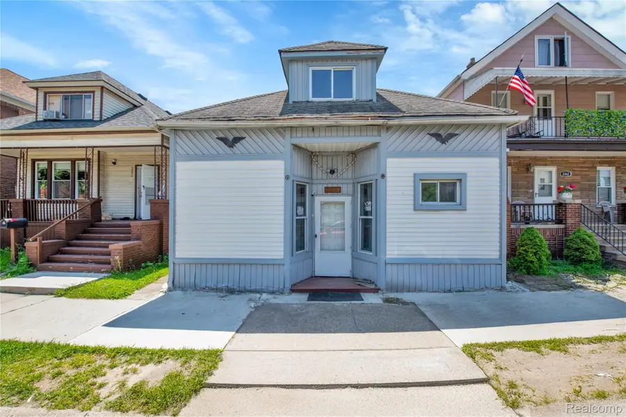 3368 Evaline Street, Hamtramck, MI 48212 - #2