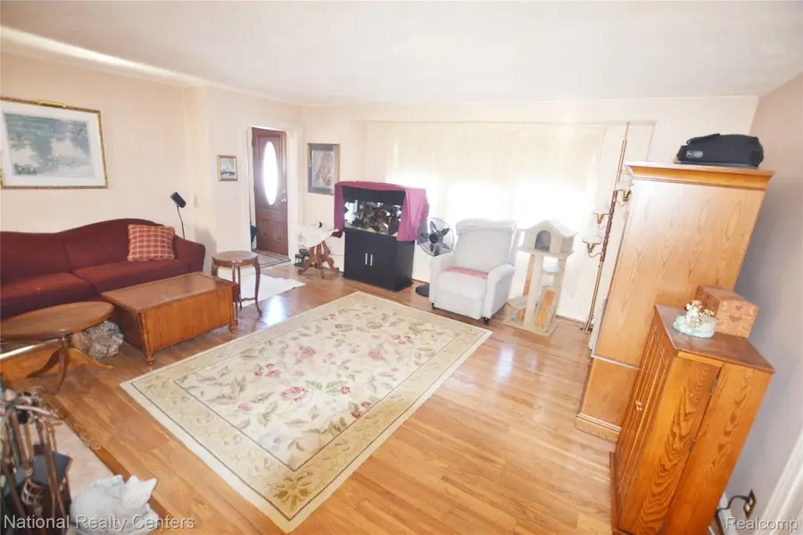 22121 Francis Street, Dearborn, MI 48124 - #2