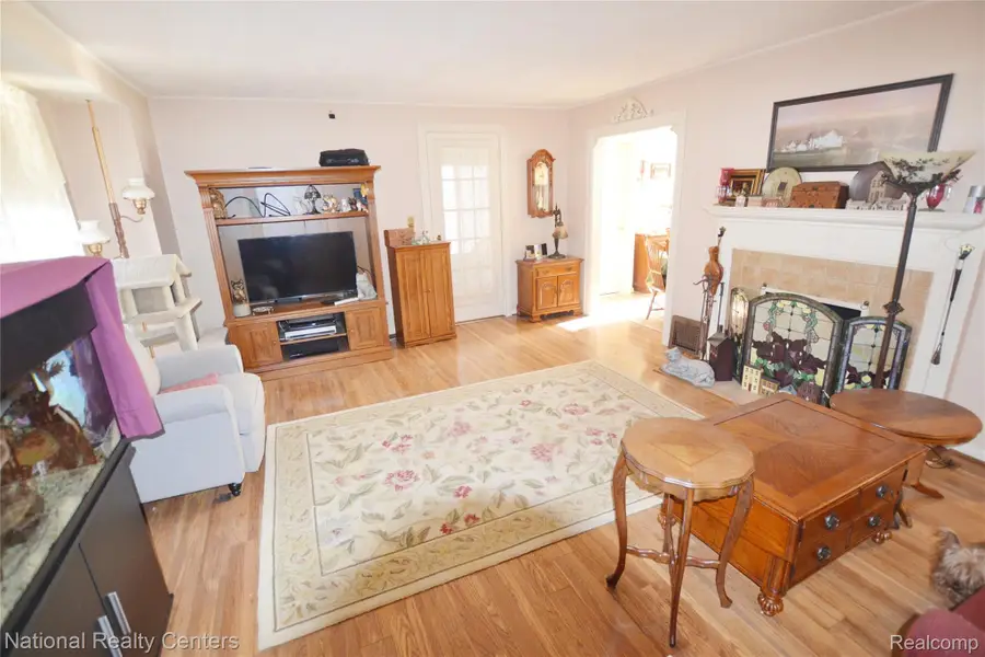 22121 Francis Street, Dearborn, MI 48124 - #3