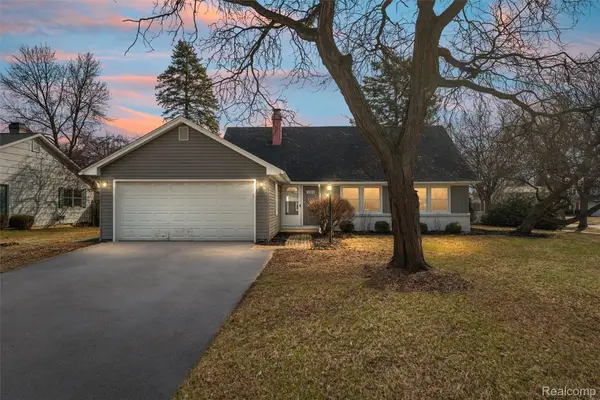 4824 Hyde Park Drive, Troy, MI 48085