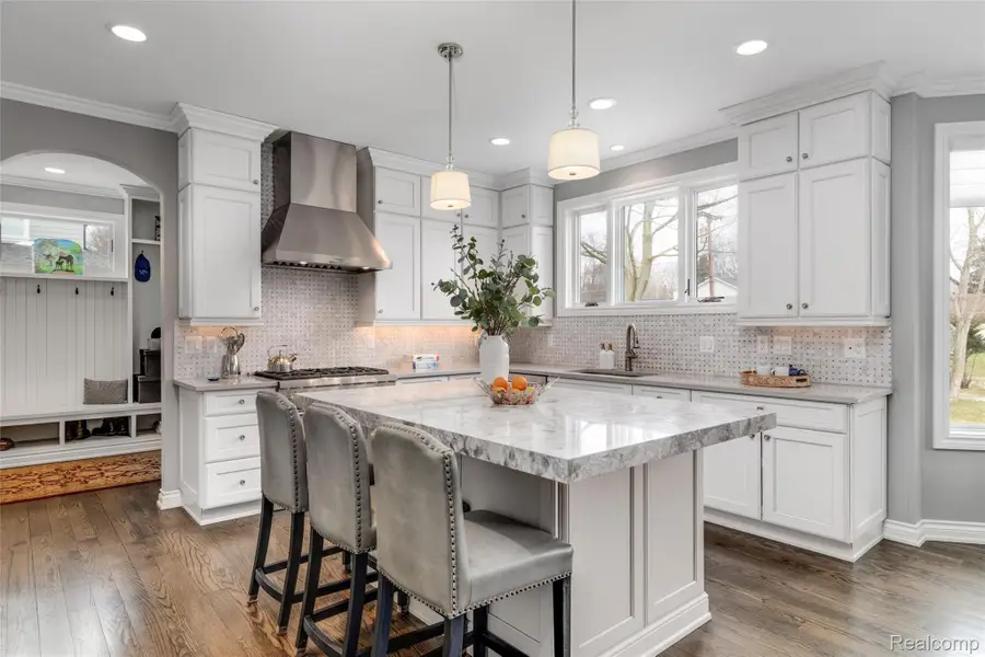 3010 E Bradford Drive, Bloomfield, MI 48301 - #3