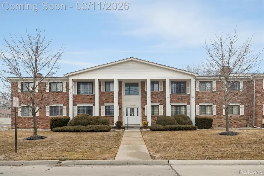 23007 Liberty Street, Saint Clair Shores, MI 48080 - #2