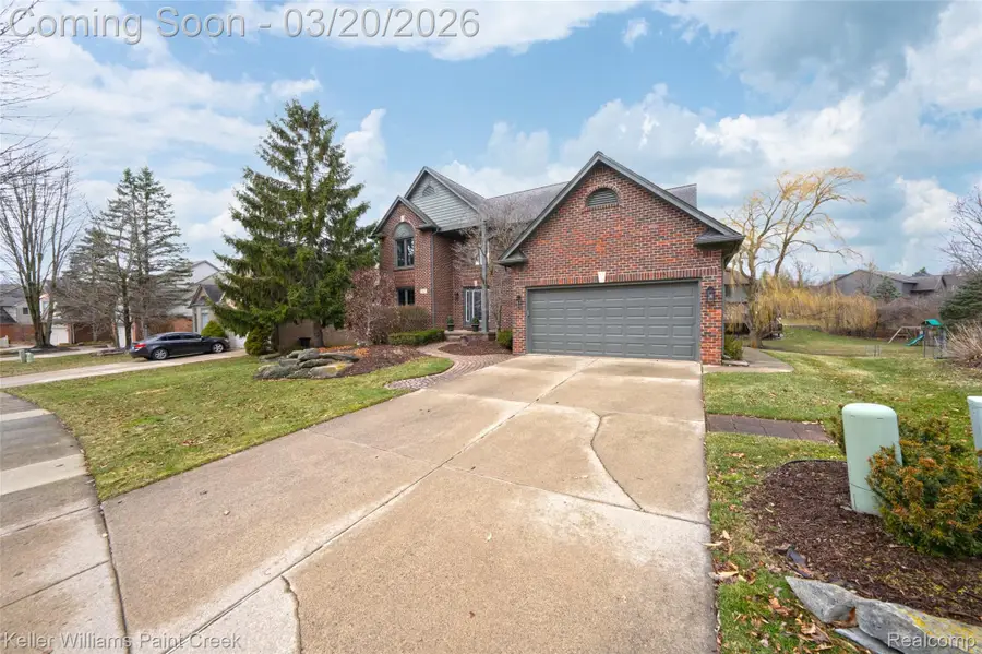 247 Glenmoor Drive S, Rochester, MI 48307 - #3