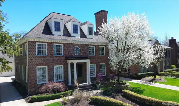 364 Chesterfield Avenue, Birmingham, MI 48009