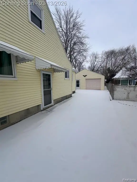 515 S Marias Avenue, Clawson, MI 48017 - #3