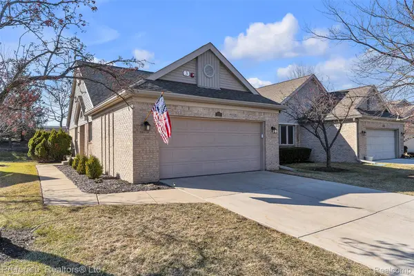 215 Edington Circle, Canton, MI 48187