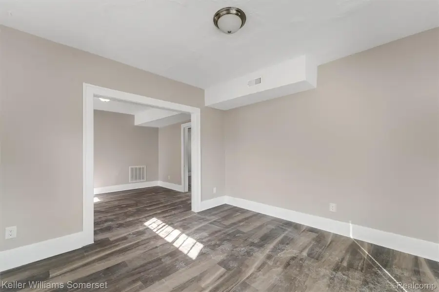22065 Linwood Avenue, Eastpointe, MI 48021 - #3