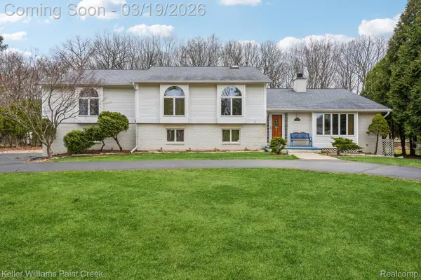 6530 Fredmoor Drive, Troy, MI 48098