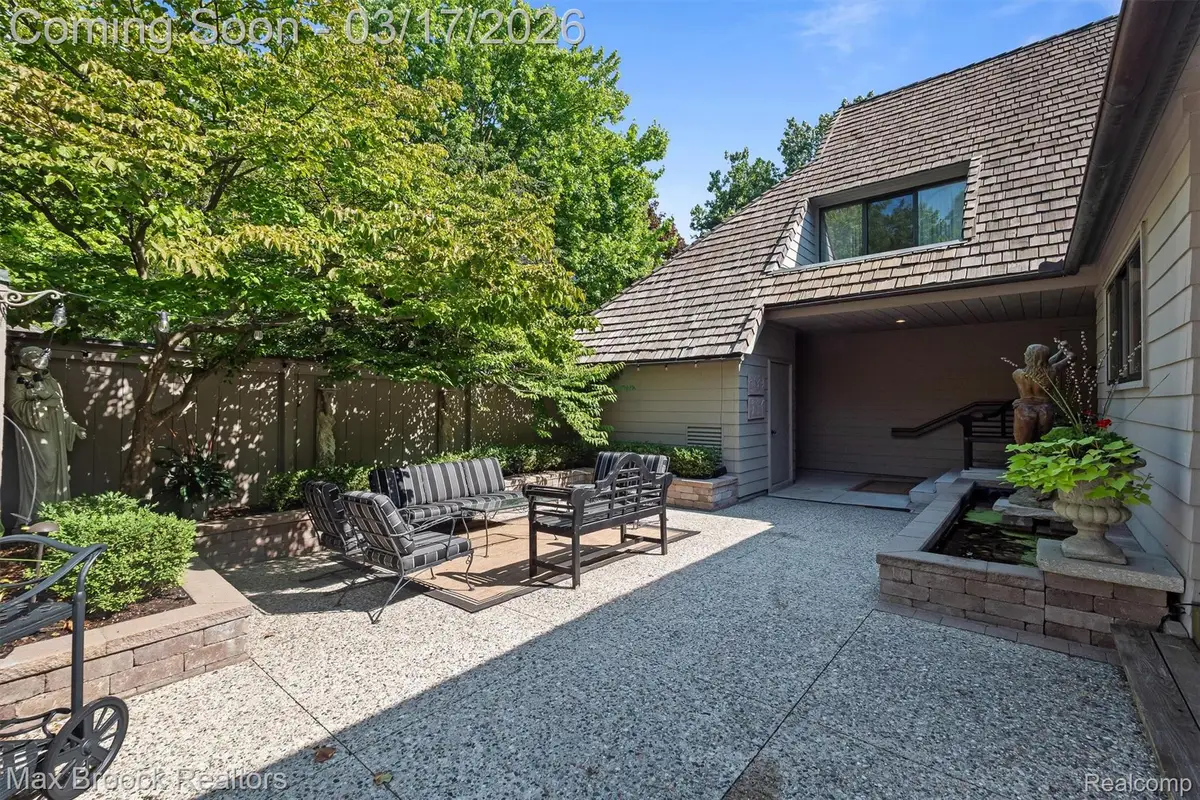 969 Bloomfield Woods, Bloomfield Hills, MI 48304 - #1