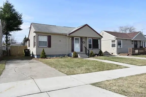 26103 Palmer Boulevard, Madison Heights, MI 48071 - #2