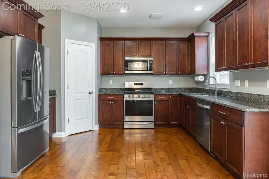 30529 Bradbury Drive, Flat Rock, MI 48134 - #3