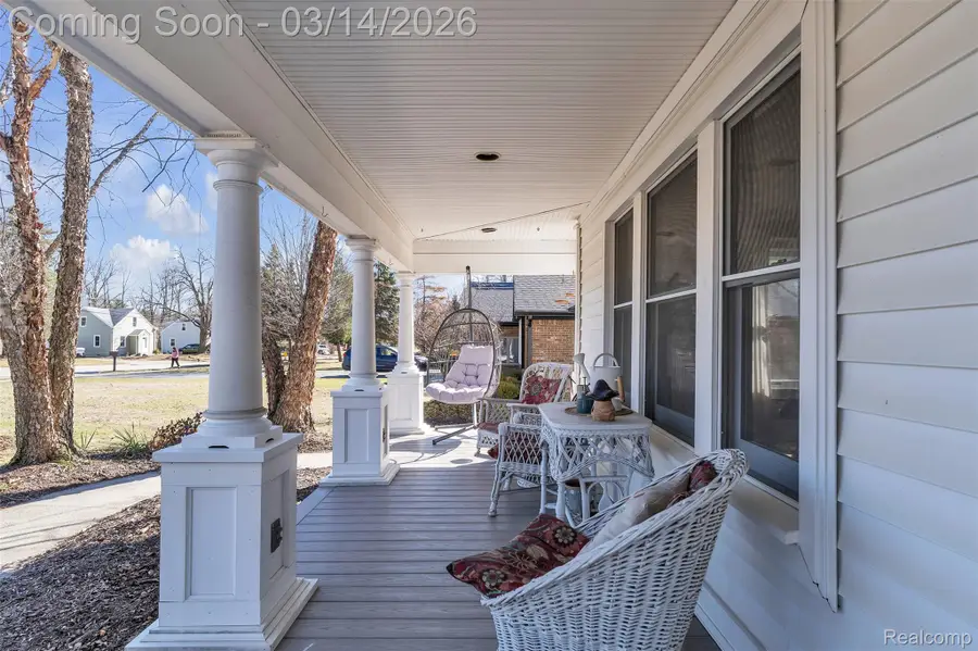 21109 Gill Road, Farmington, MI 48335 - #3