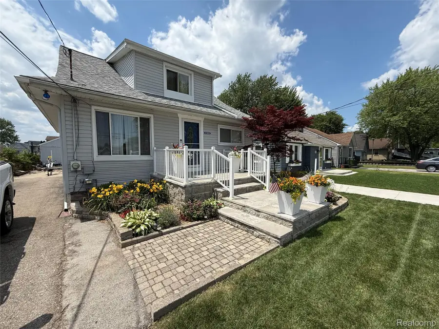 37805 Maplehill Street, Harrison Township, MI 48045 - #2