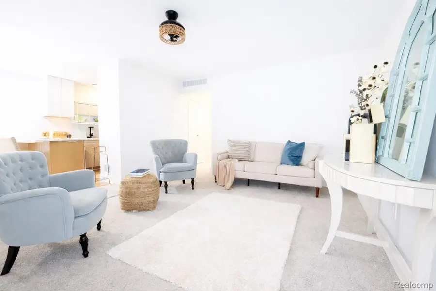 359 Edgewood Place, Ferndale, MI 48220 - #2