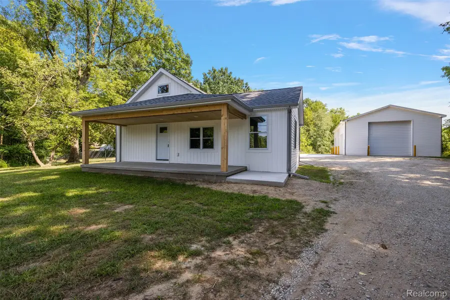 5771 Gratiot Avenue, Saint Clair, MI 48079 - #2