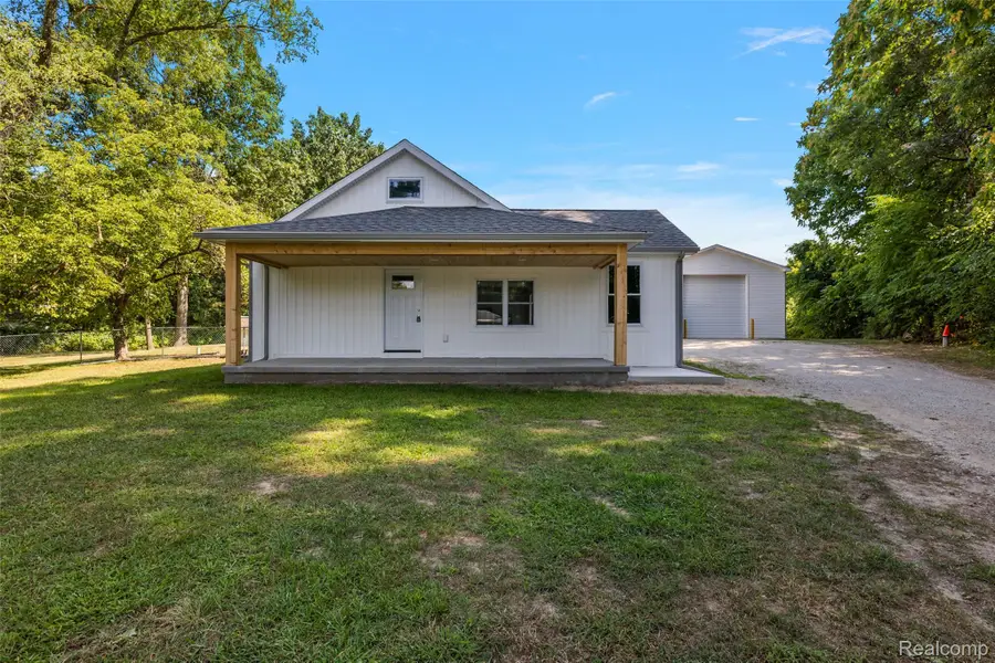 5771 Gratiot Avenue, Saint Clair, MI 48079 - #3