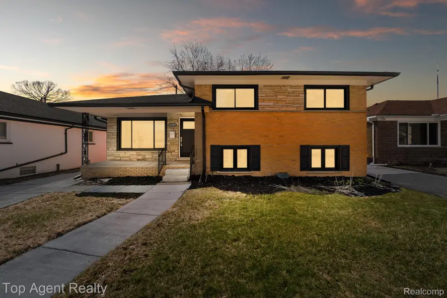 23701 Marlow Street, Oak Park, MI 48237 - #2