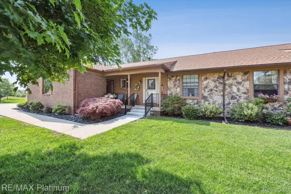 12132 Lexington Drive #2, SouthLyon, MI 48178