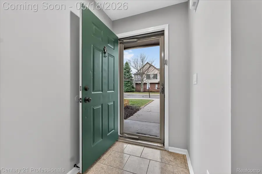45555 Hidden View Court #6 Mile Rd, Utica, MI 48315 - #3