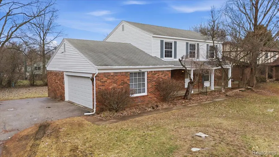 5634 Stratford Drive, West Bloomfield, MI 48322 - #2