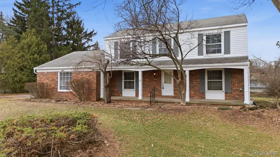 5634 Stratford Drive, West Bloomfield, MI 48322 - #3