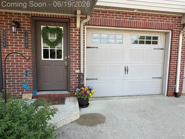 1604 Pinecroft Lane, Howell, MI 48855