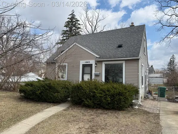 1642 Gilman Street, GardenCity, MI 48135