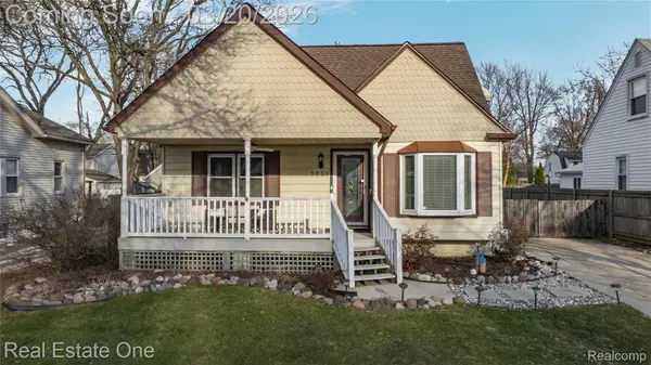 2654 Royal Avenue, Berkley, MI 48072