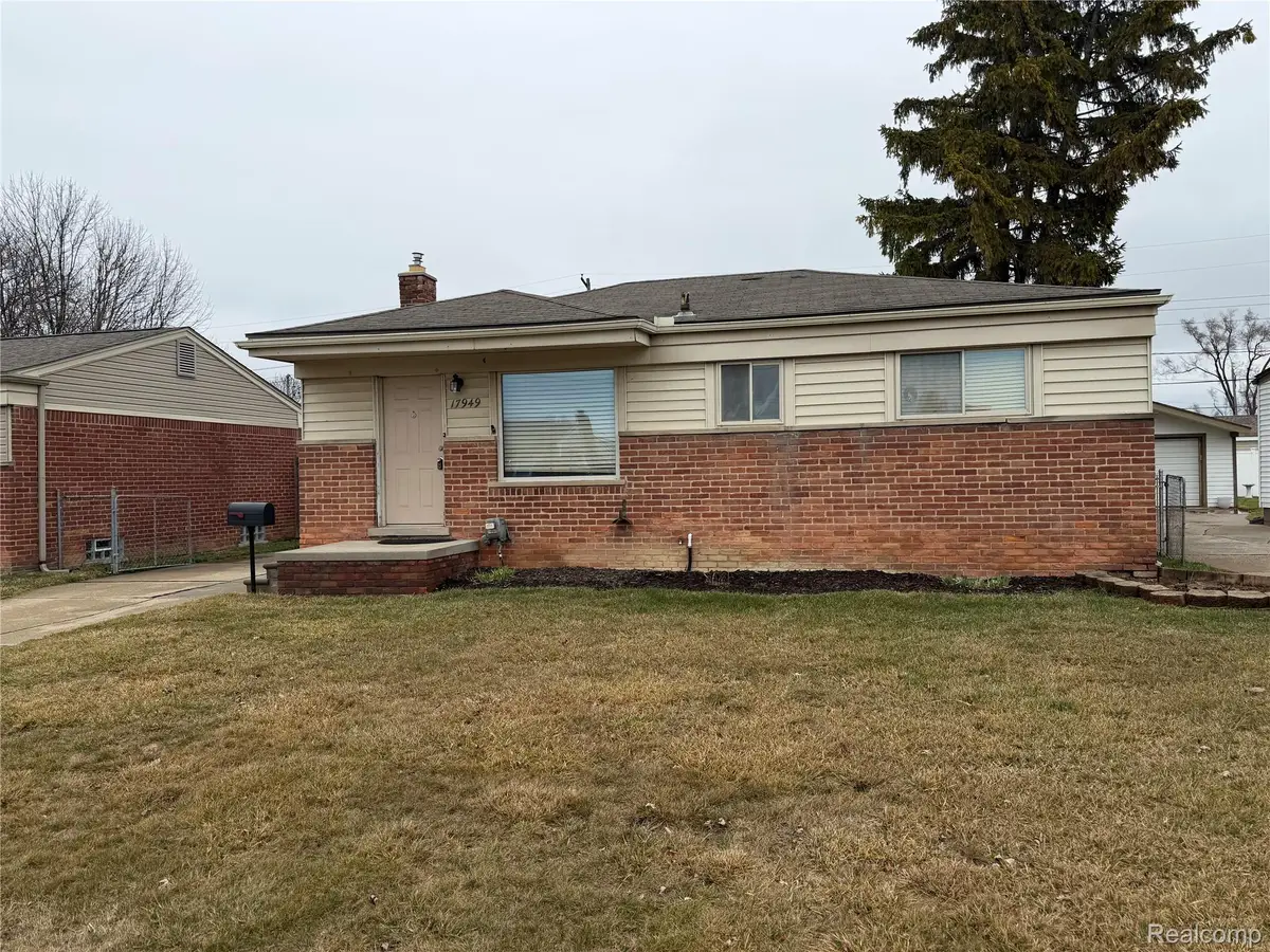 17949 S Wind Drive, Fraser, MI 48026 - #1