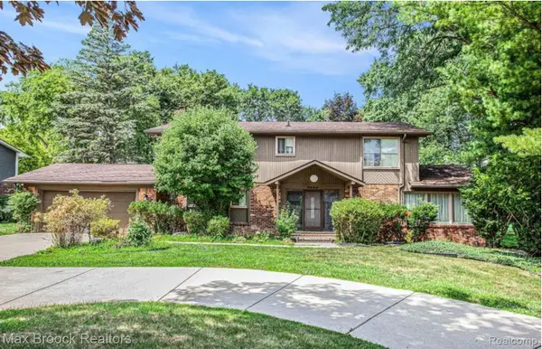 5622 Powder Horn Drive, WestBloomfield, MI 48322