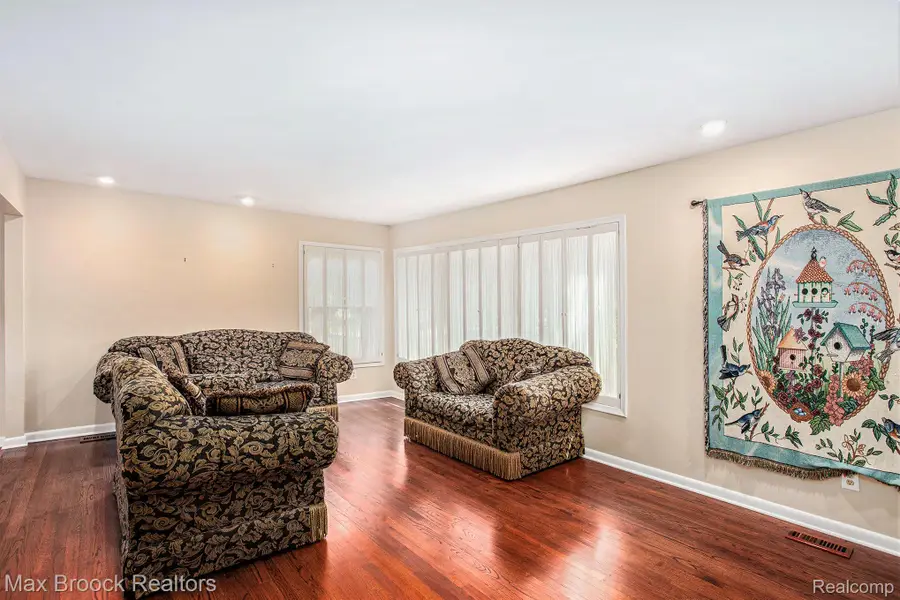 5622 Powder Horn Drive, West Bloomfield, MI 48322 - #3