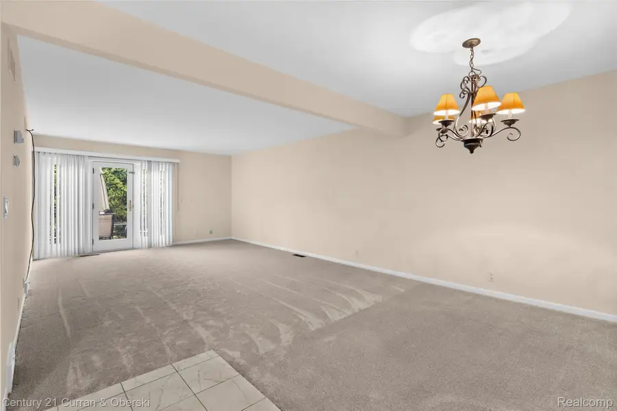 3118 Lindenwood Drive, Dearborn, MI 48120 - #3