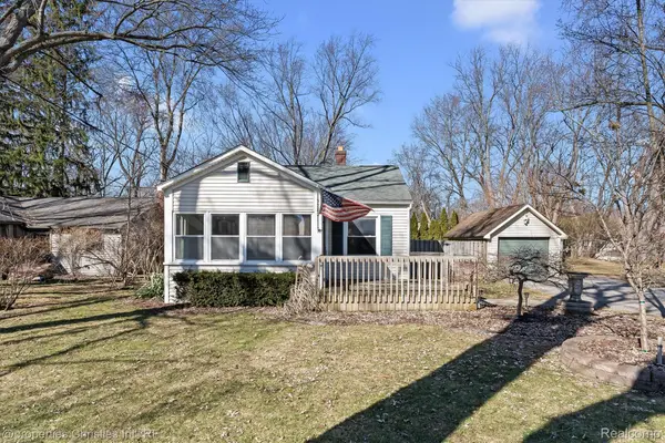 9280 Tanbay Street, CommerceTwp, MI 48382