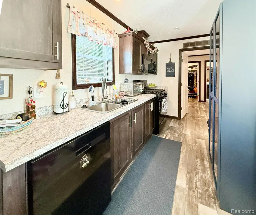 39500 Warren Road, Lot#274, Canton, MI 48187 - #3