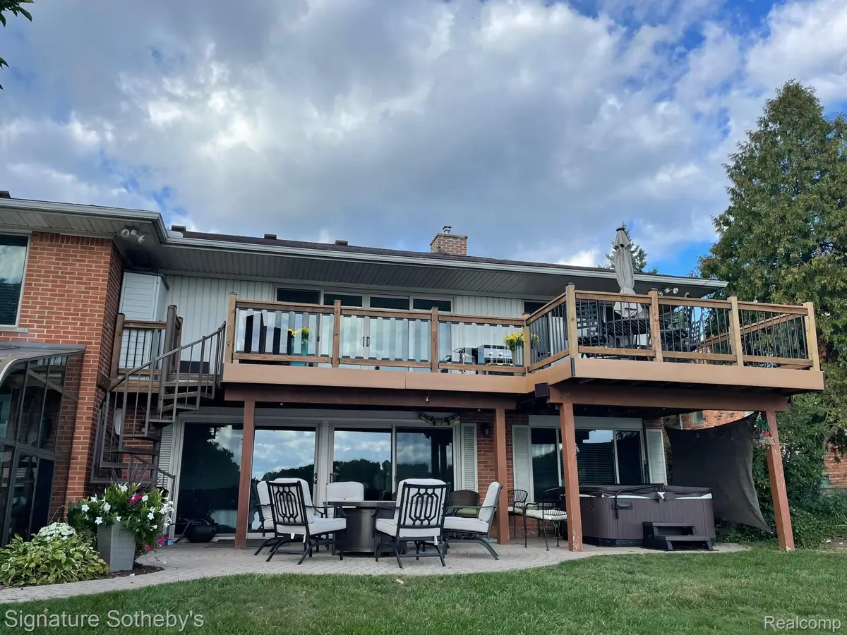 2497 W Walton Boulevard, Waterford, MI 48329 - #1