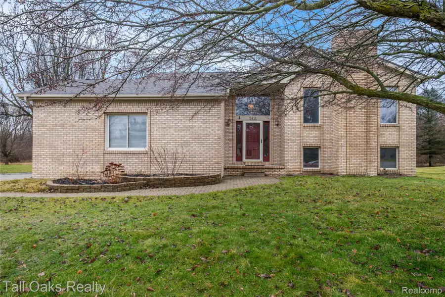 2411 Briar Creek Lane, Burton, MI 48509 - #3