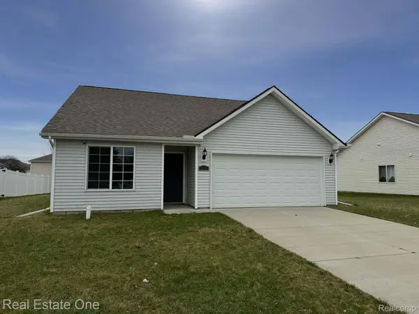 2249 Legacy Drive, Burton, MI 48519