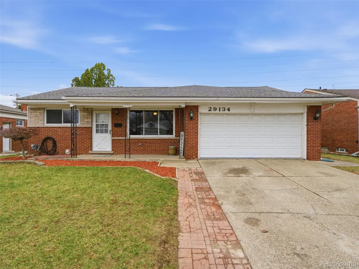 29134 Palomino Drive, Warren, MI 48093 - #1