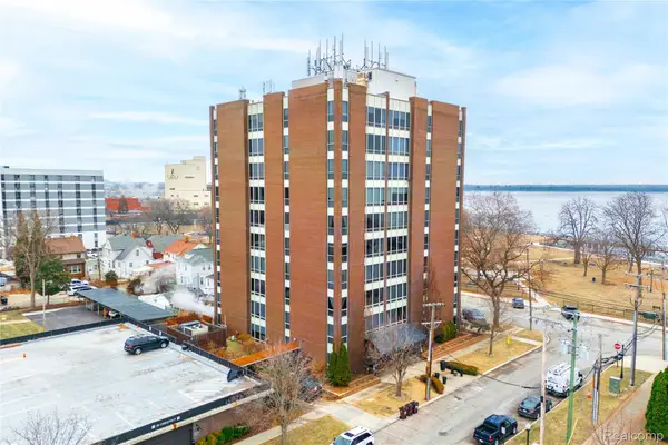 20 Chestnut Street #608, Wyandotte, MI 48192