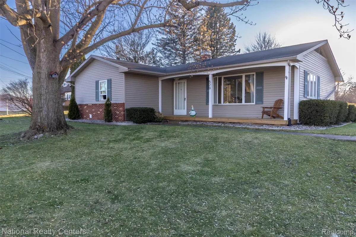 529 N Watkins, Perry, MI 48872 - #1