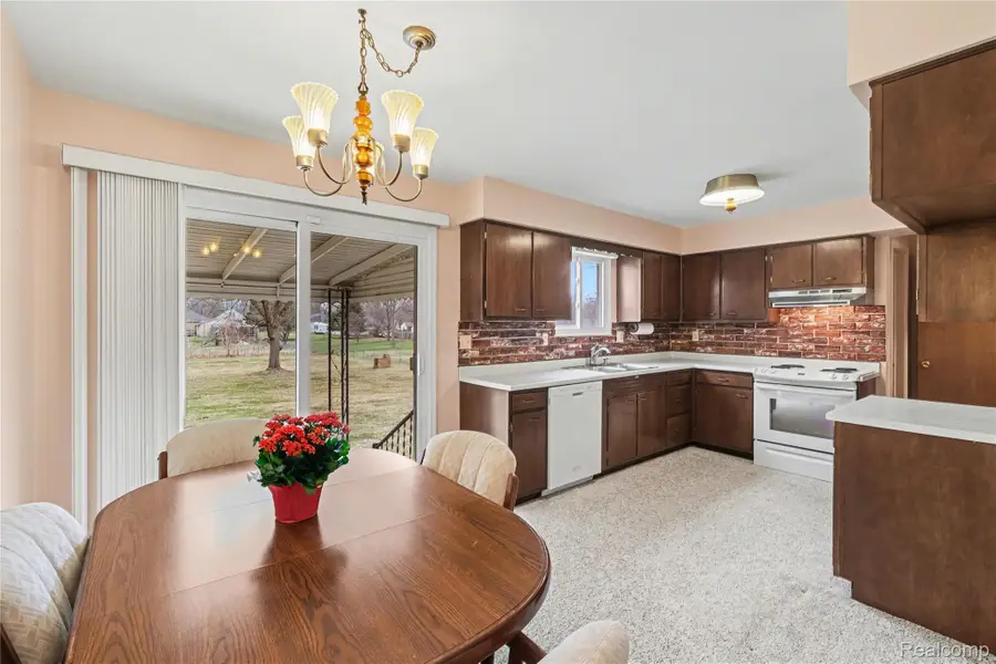 2221 E Bristol Road, Burton, MI 48529 - #2