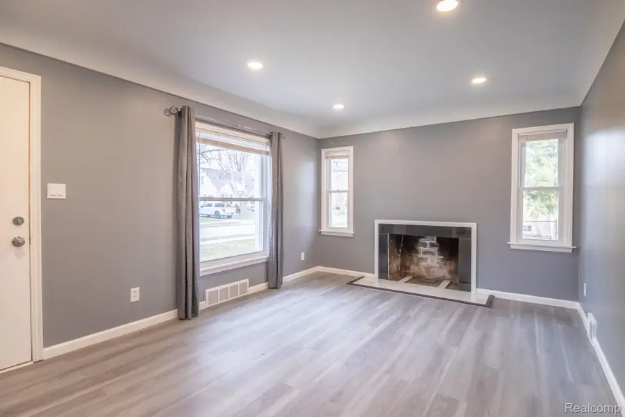 150 Wilson Avenue, Clawson, MI 48017 - #2