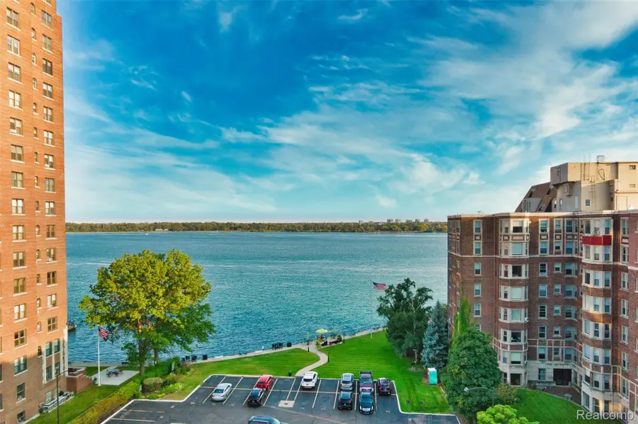 8120 E Jefferson Avenue #1B1, Detroit, MI 48214 - #3