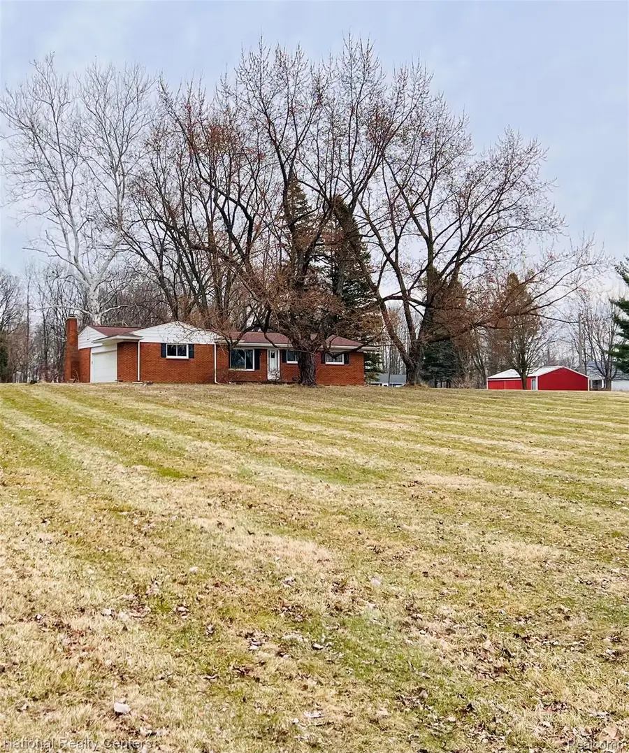 1900 N Hughes Road, Howell, MI 48843 - #2