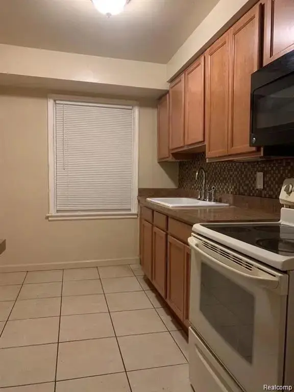 18418 Edinborough Road, Detroit, MI 48219 - #2