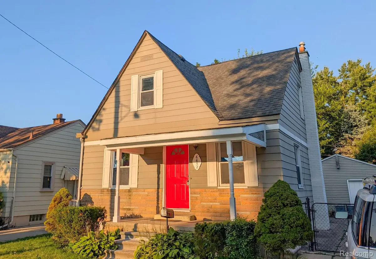 6652 Rockdale Street, Dearborn Heights, MI 48127 - #1