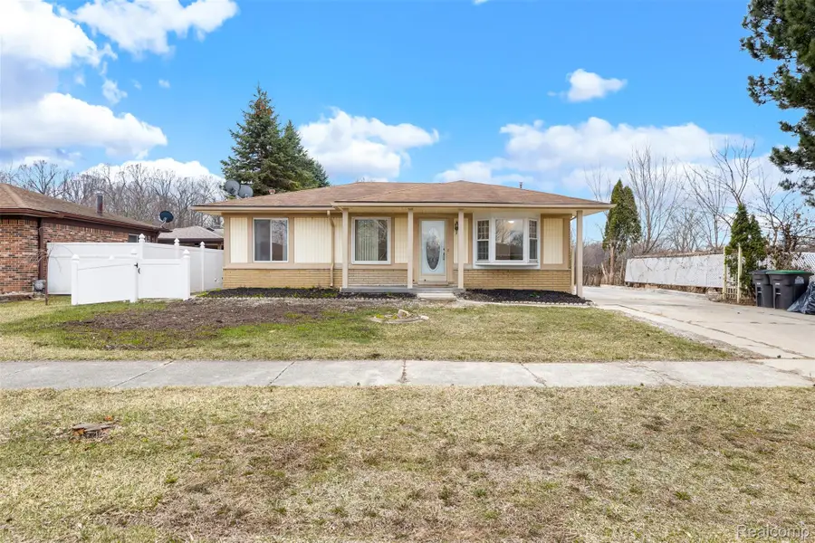 15680 Gulley Street, Taylor, MI 48180 - #2